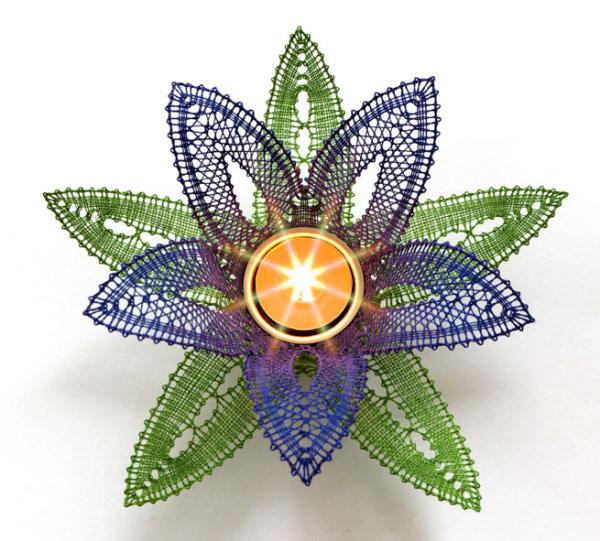 614 Klöppelbrief Blüte "Enzian" für Teelichthalter